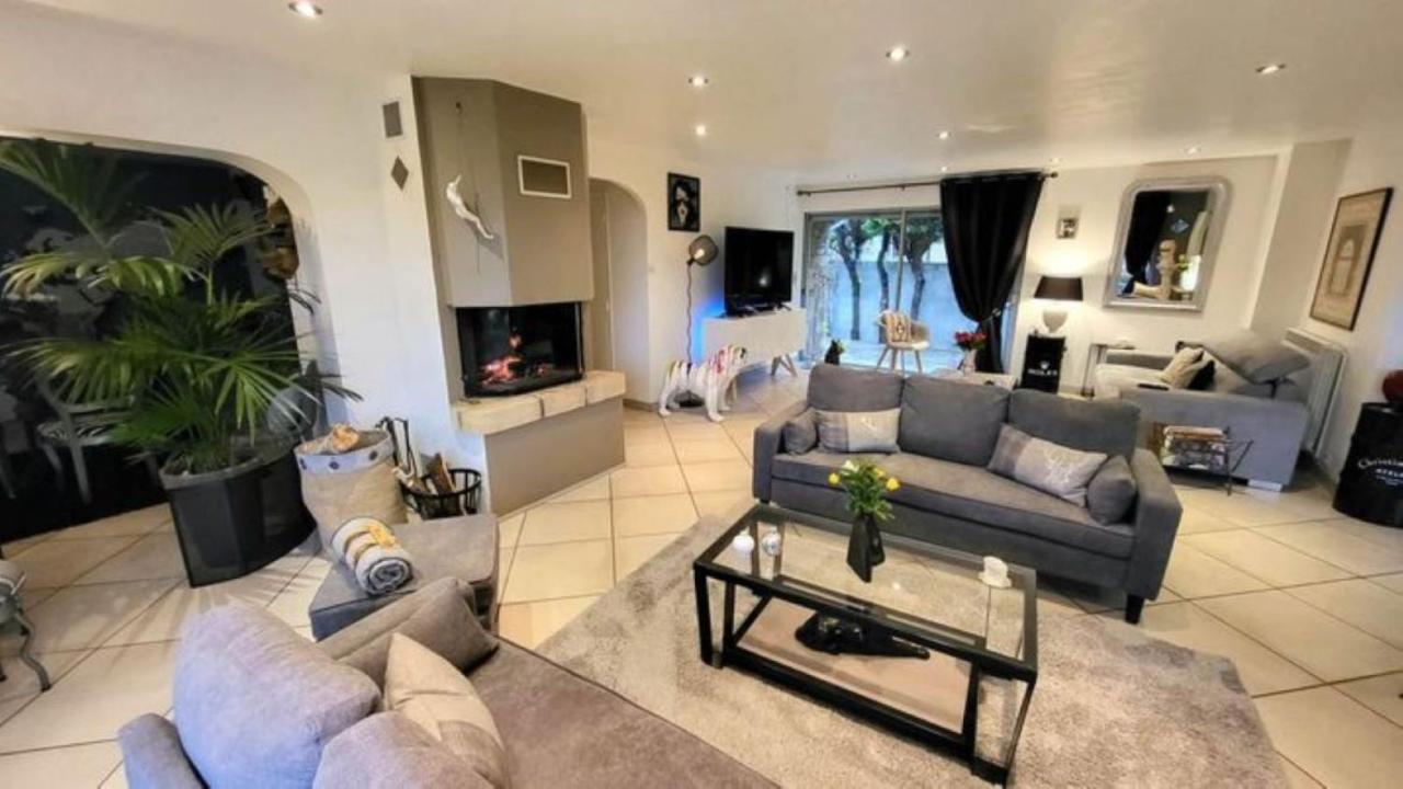 Villa Raffaella Les Albres 외부 사진